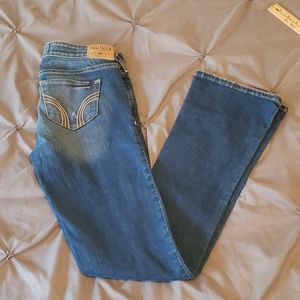 ⚫ 2 for $20 Hollister Jeans